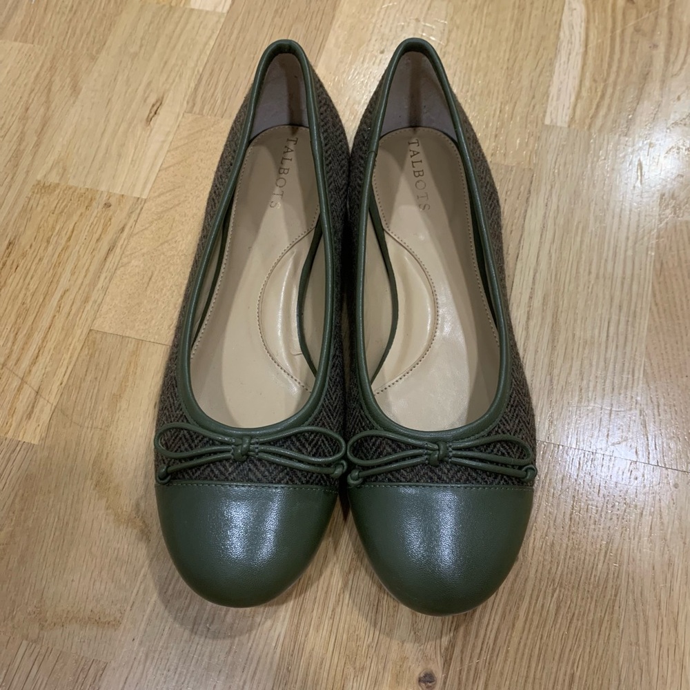 Never worn Talbots ballet flats